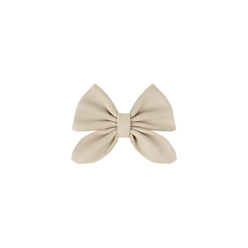 Flooria_Clip___Off_White_Metallic_Leather_Multi_1