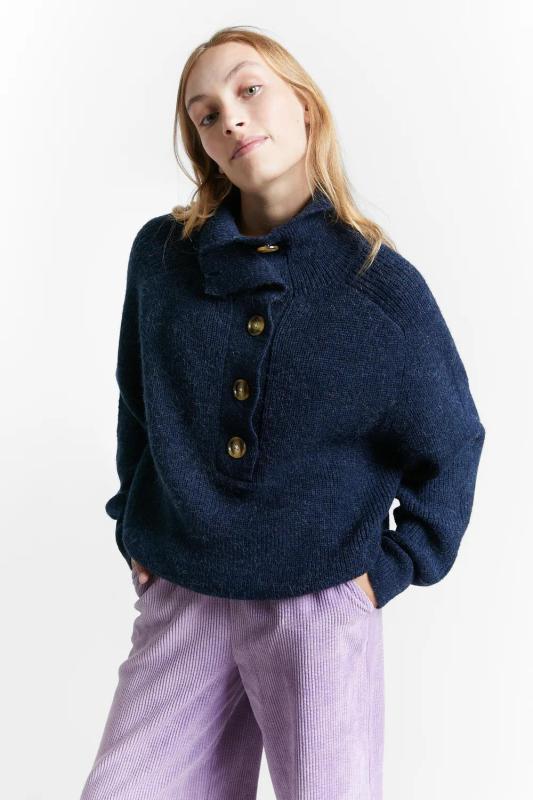 Knitted_pullover_Blauw