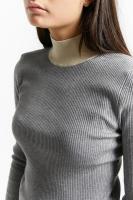 Fine_ribbed_knitted_turtle_neck_Grijs_3