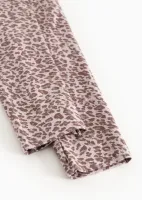 Leo_leg_lila_Lila_2
