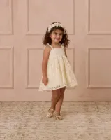Mara_Dress_Embroidered_Daisy_Wit_1