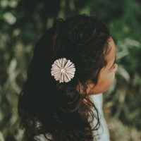 Pomys_hairclip_off_white_2