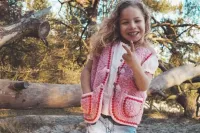 Wollen_bodywarmer___Flower_Power_Roze_1