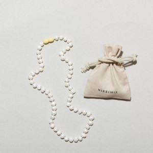 Pearly_white_necklace